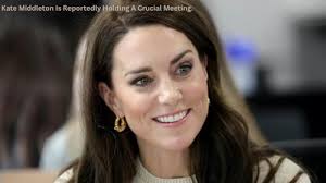 kate middleton is reportedly holding a crucial meeting.webp